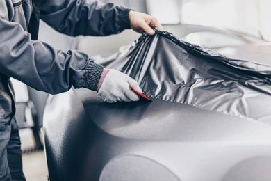 How to Wrap a Car: DIY vs. Professional Car Wrapping in Las Vegas
